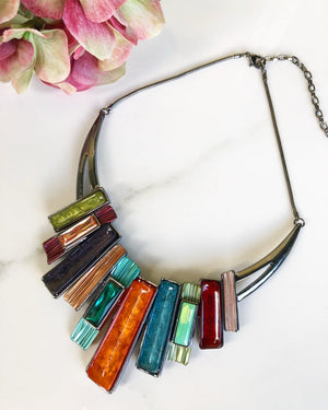 Multicolour resin necklace