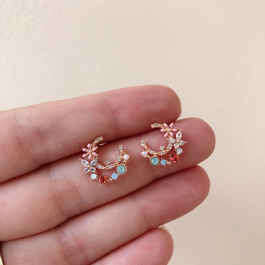 Tiny Wreath Stud Earrings